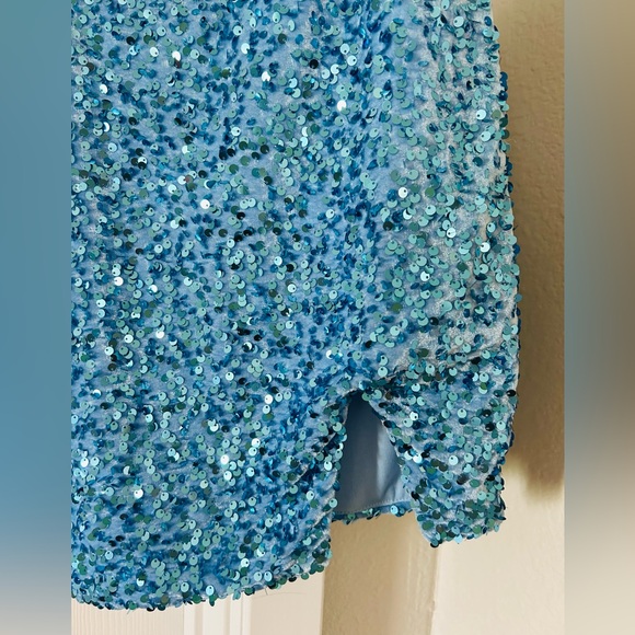 Light Blue Sequin Dress • Size 4
*Bridal Boutique* - Picture 7 of 9